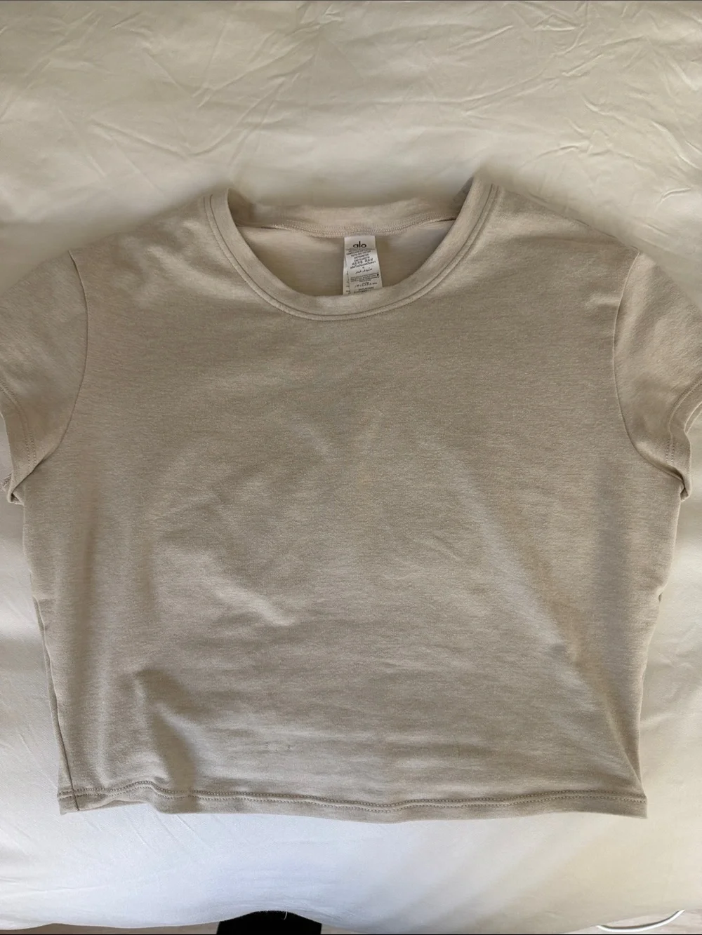 Alo soft sculpt finesse crop t limited edition oatmeal